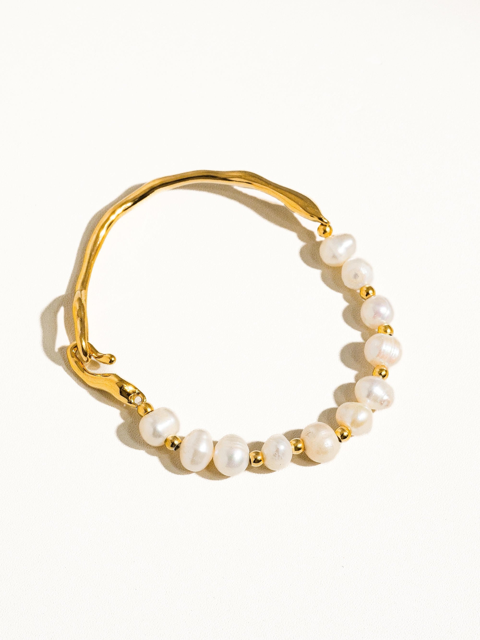 Non-Tarnish Natural Pearl Gold Bracelet