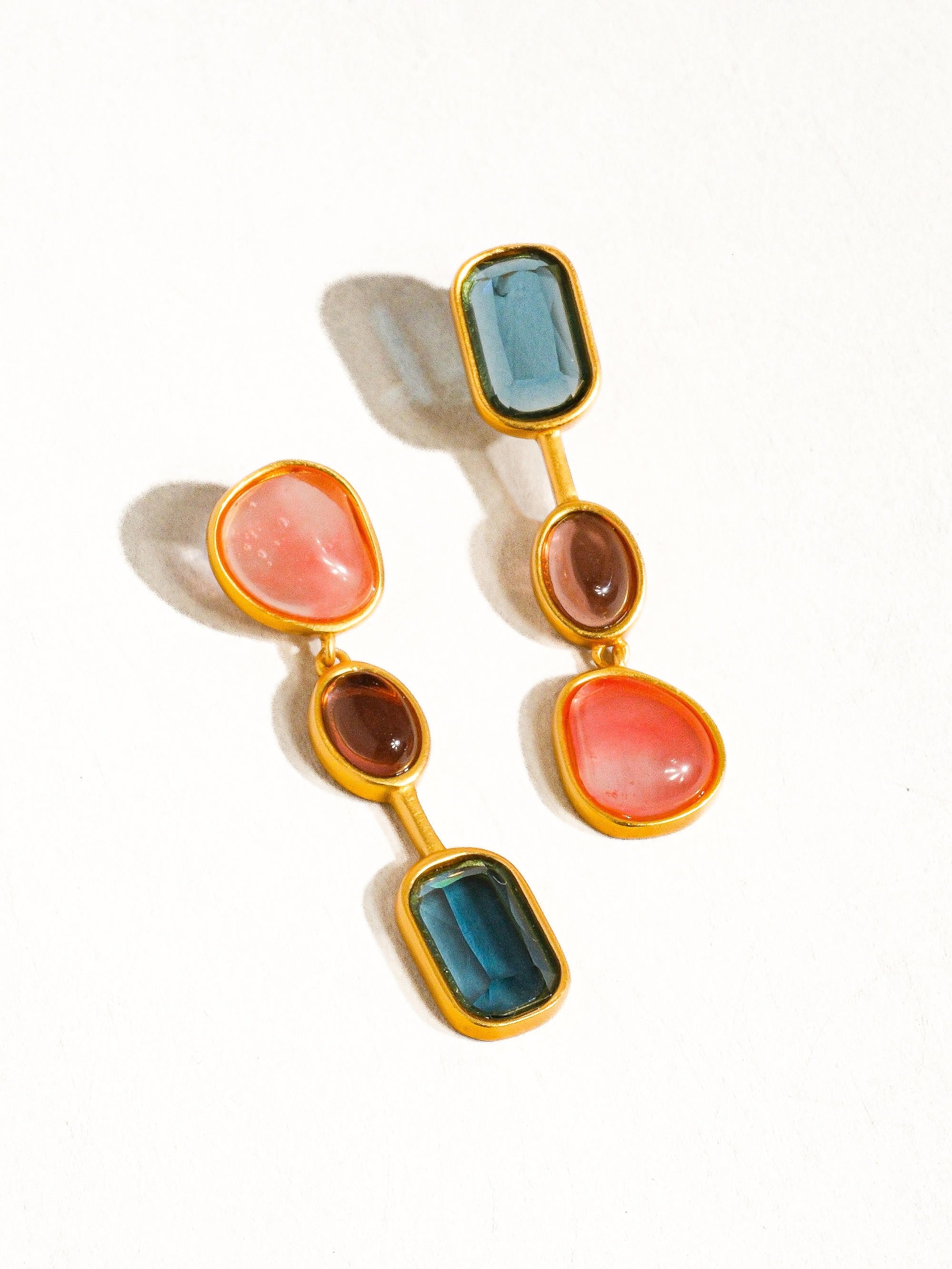 18k Gold Vintage Mismatch Drop Earring